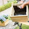 Black catramina può sigillare e impermeabilizzare le fioriere del tuo giardino o balcone